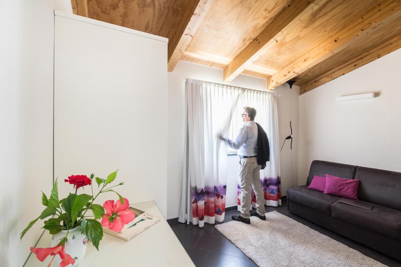 Foyer Rooms & Suites Affittacamere Cagliari Esterno foto