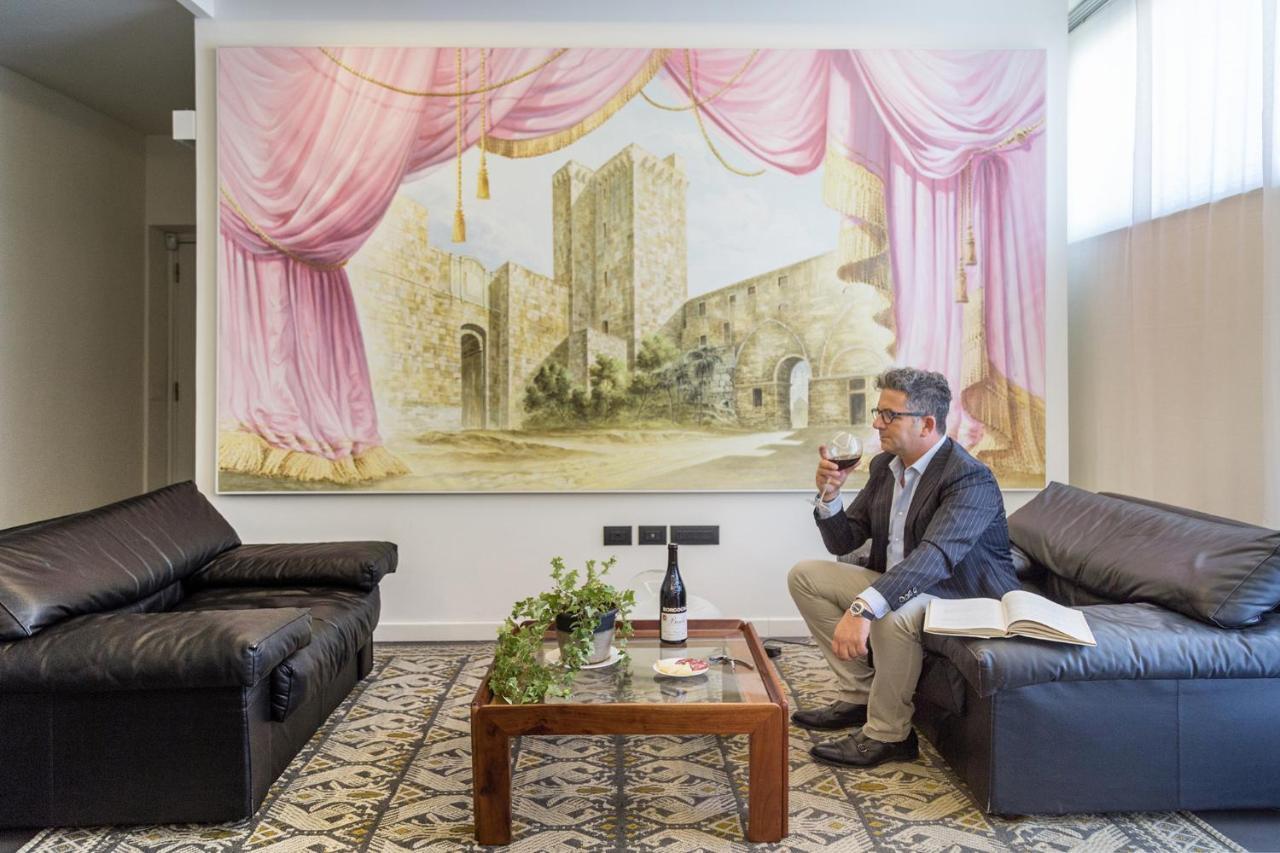 Foyer Rooms & Suites Affittacamere Cagliari Esterno foto