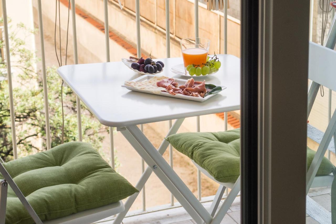 Foyer Rooms & Suites Affittacamere Cagliari Esterno foto