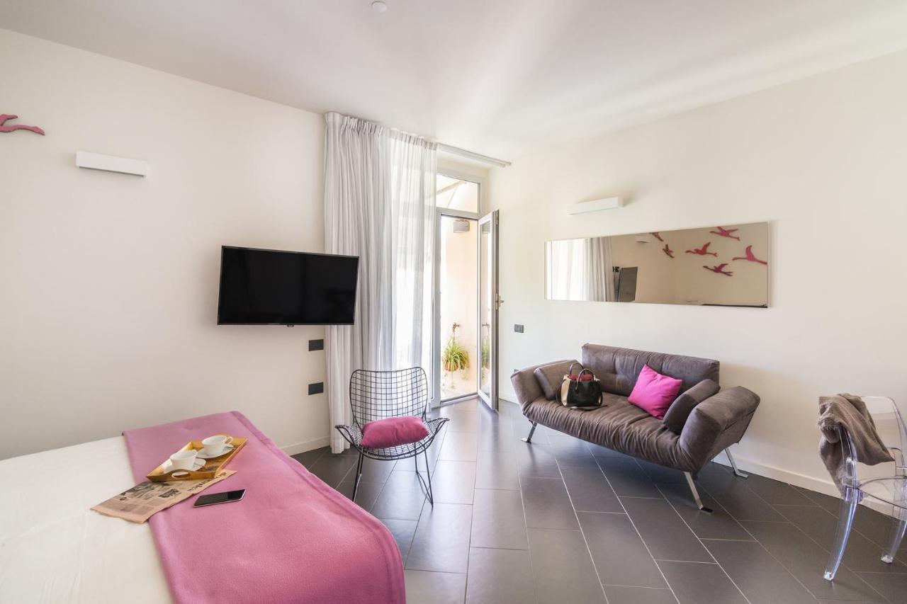 Foyer Rooms & Suites Affittacamere Cagliari Esterno foto
