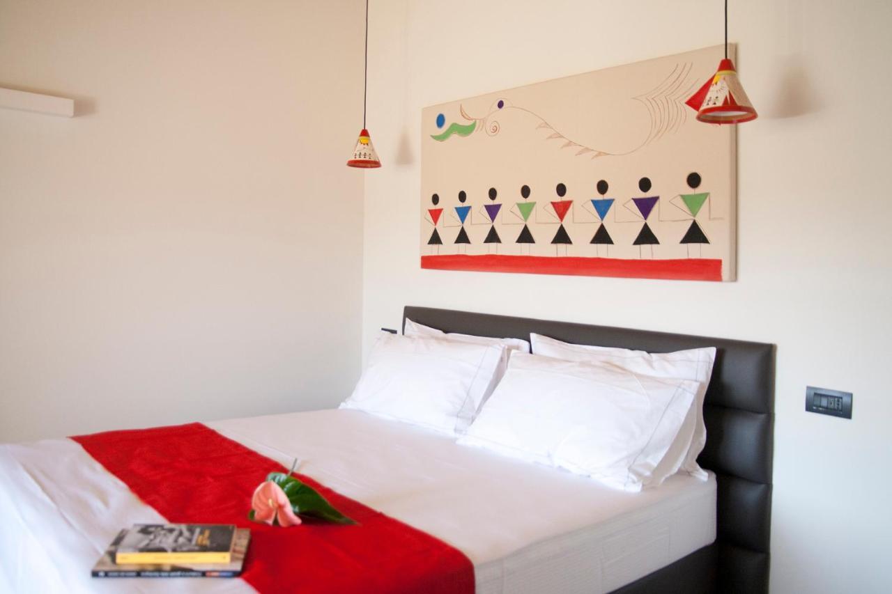 Foyer Rooms & Suites Affittacamere Cagliari Esterno foto